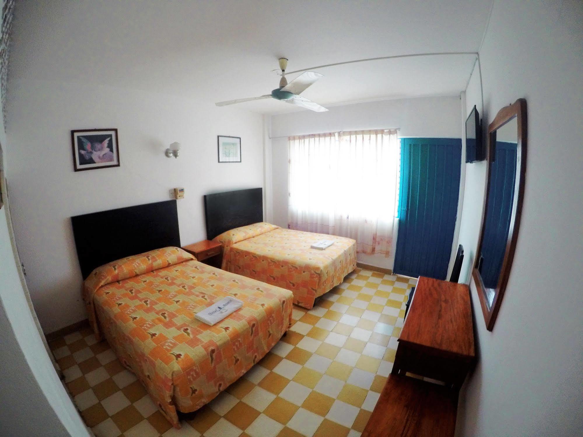 Hotel Acuario Catemaco Luaran gambar
